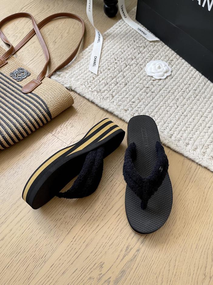 repliche,replica,perfette,siti di,affidabili,migliori siti,dove comprare,1:1,scarpe da ginnastica Nuove pantofole con plateau Chanel per l’inizio della primavera, versione top repliche,replica,perfette,siti di,affidabili,migliori siti,dove comprare,1:1,scarpe da ginnastica Nuove pantofole con plateau Chanel per l’inizio della primavera, versione top