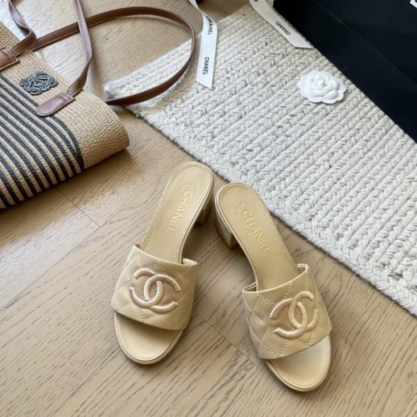 repliche,replica,perfette,siti di,affidabili,migliori siti,dove comprare,1:1,scarpe da ginnastica Serie di pantofole Chanel Early Spring New, versione top