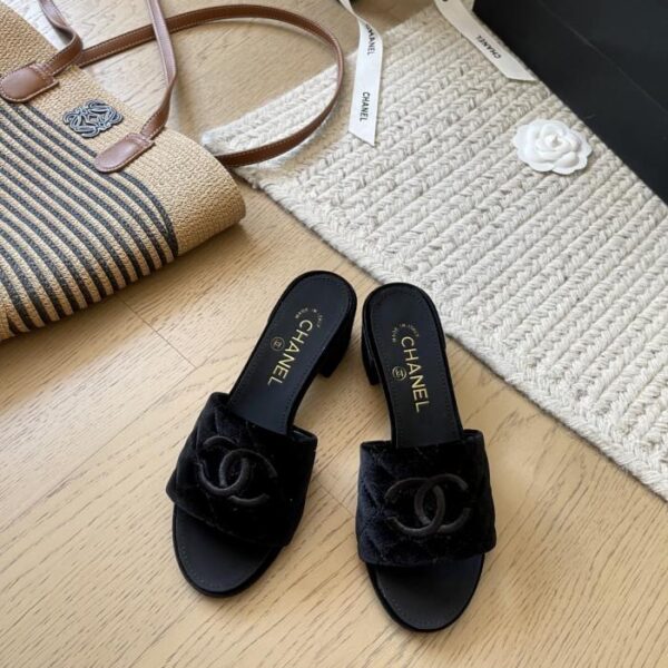 repliche,replica,perfette,siti di,affidabili,migliori siti,dove comprare,1:1,scarpe da ginnastica Serie di pantofole Chanel Early Spring New, versione top