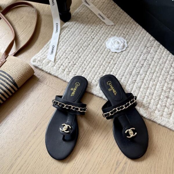 repliche,replica,perfette,siti di,affidabili,migliori siti,dove comprare,1:1,scarpe da ginnastica Chanel New Flat Flip Flops Series Top Edition