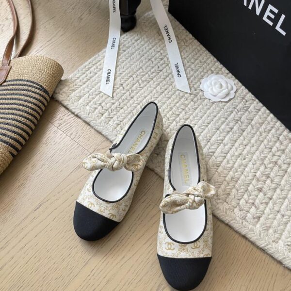 repliche,replica,perfette,siti di,affidabili,migliori siti,dove comprare,1:1,scarpe da ginnastica Scarpe Mary Jane Chanel di inizio primavera, versione top