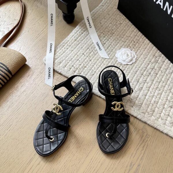 repliche,replica,perfette,siti di,affidabili,migliori siti,dove comprare,1:1,scarpe da ginnastica Sandali classici Chanel con tacco a blocco per la primavera e l’estate