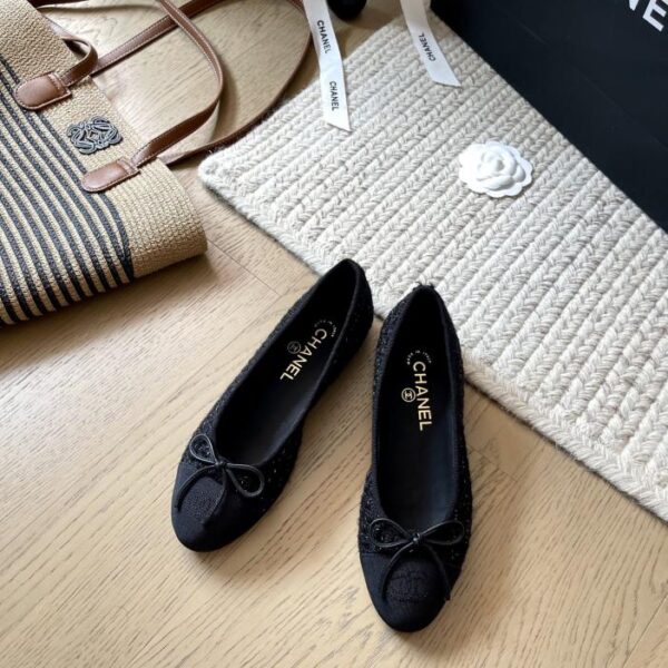 repliche,replica,perfette,siti di,affidabili,migliori siti,dove comprare,1:1,scarpe da ginnastica Le classiche ballerine Chanel in nuovi colori, versione top