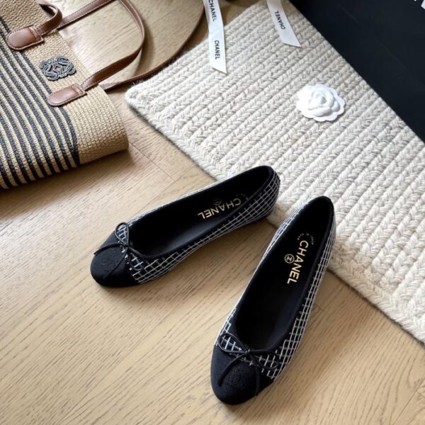 repliche,replica,perfette,siti di,affidabili,migliori siti,dove comprare,1:1,scarpe da ginnastica Le classiche ballerine Chanel in nuovi colori, versione top