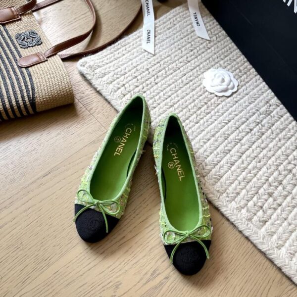 repliche,replica,perfette,siti di,affidabili,migliori siti,dove comprare,1:1,scarpe da ginnastica Le classiche scarpette da ballo Chanel in nuovi colori, versione top