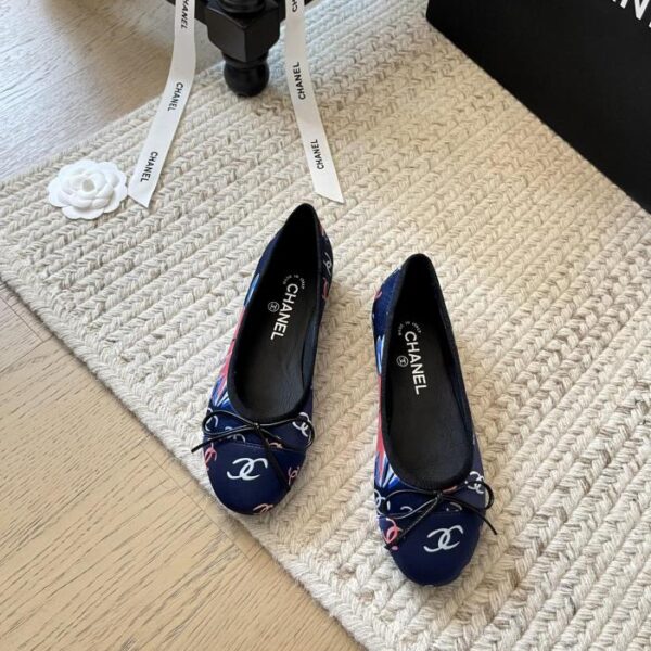 repliche,replica,perfette,siti di,affidabili,migliori siti,dove comprare,1:1,scarpe da ginnastica Le nuove scarpette da ballo di Chanel, versione top