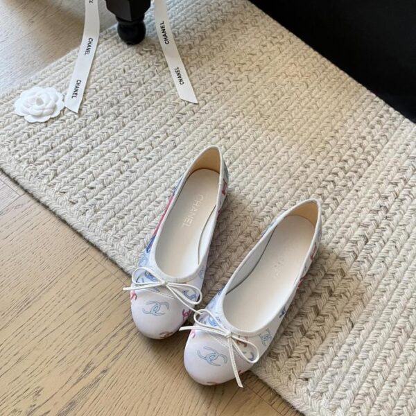 repliche,replica,perfette,siti di,affidabili,migliori siti,dove comprare,1:1,scarpe da ginnastica Le nuove scarpette da ballo di Chanel, versione top
