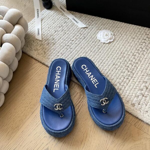 repliche,replica,perfette,siti di,affidabili,migliori siti,dove comprare,1:1,scarpe da ginnastica Nuove infradito Chanel con suola spessa per l’inizio della primavera, versione top