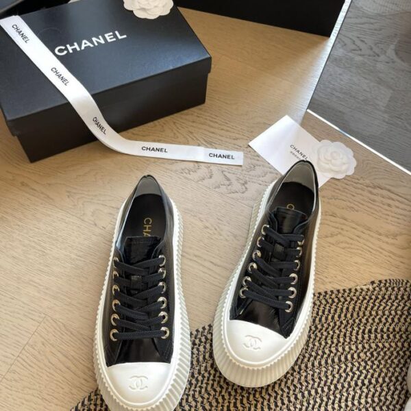 repliche,replica,perfette,siti di,affidabili,migliori siti,dove comprare,1:1,scarpe da ginnastica Nuove scarpe Chanel con suola spessa color biscotto