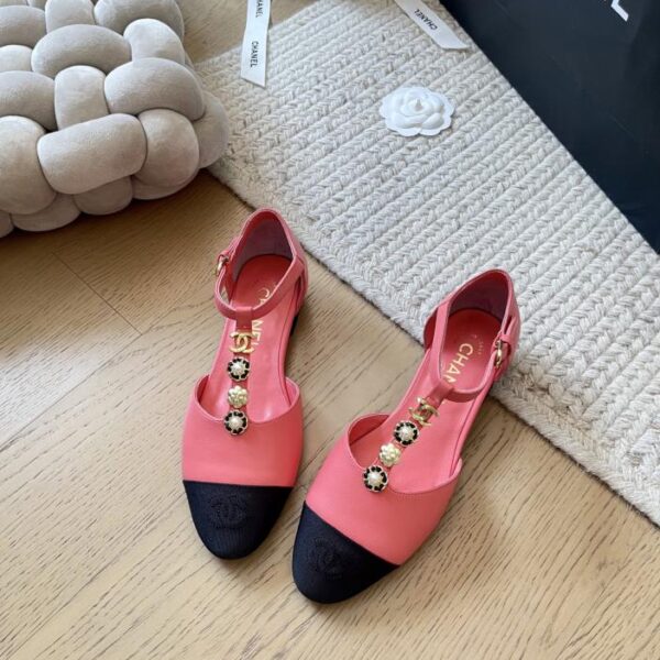 repliche,replica,perfette,siti di,affidabili,migliori siti,dove comprare,1:1,scarpe da ginnastica Chanel, nuova versione del top Mary Jane per l’inizio della primavera