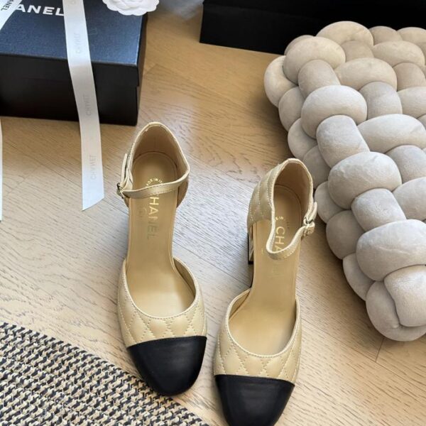 repliche,replica,perfette,siti di,affidabili,migliori siti,dove comprare,1:1,scarpe da ginnastica Nuovi sandali con tacco a blocco di Chanel