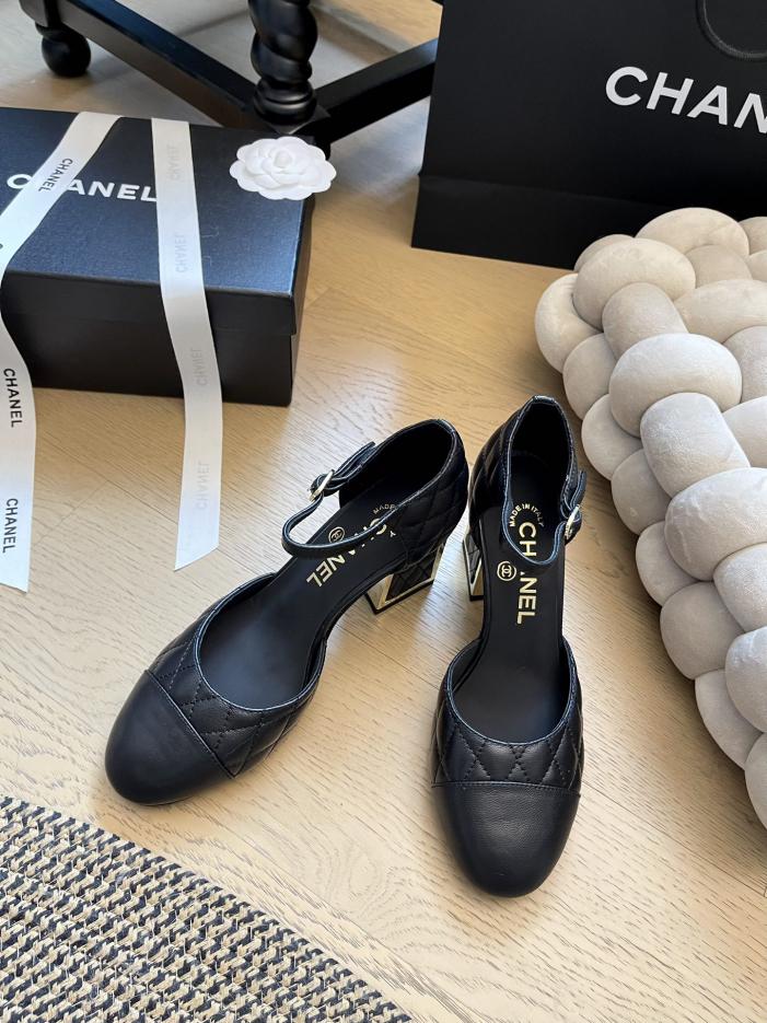 repliche,replica,perfette,siti di,affidabili,migliori siti,dove comprare,1:1,scarpe da ginnastica Nuovi sandali con tacco a blocco di Chanel repliche,replica,perfette,siti di,affidabili,migliori siti,dove comprare,1:1,scarpe da ginnastica Nuovi sandali con tacco a blocco di Chanel