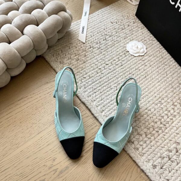 repliche,replica,perfette,siti di,affidabili,migliori siti,dove comprare,1:1,scarpe da ginnastica Nuova versione Chanel dei sandali slingback, versione top