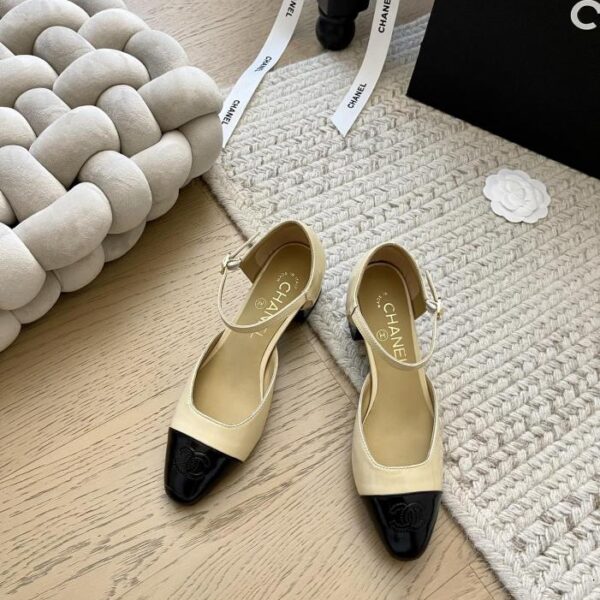 repliche,replica,perfette,siti di,affidabili,migliori siti,dove comprare,1:1,scarpe da ginnastica Scarpe con tacco a blocco Chanel, nuove di zecca, versione top della primavera