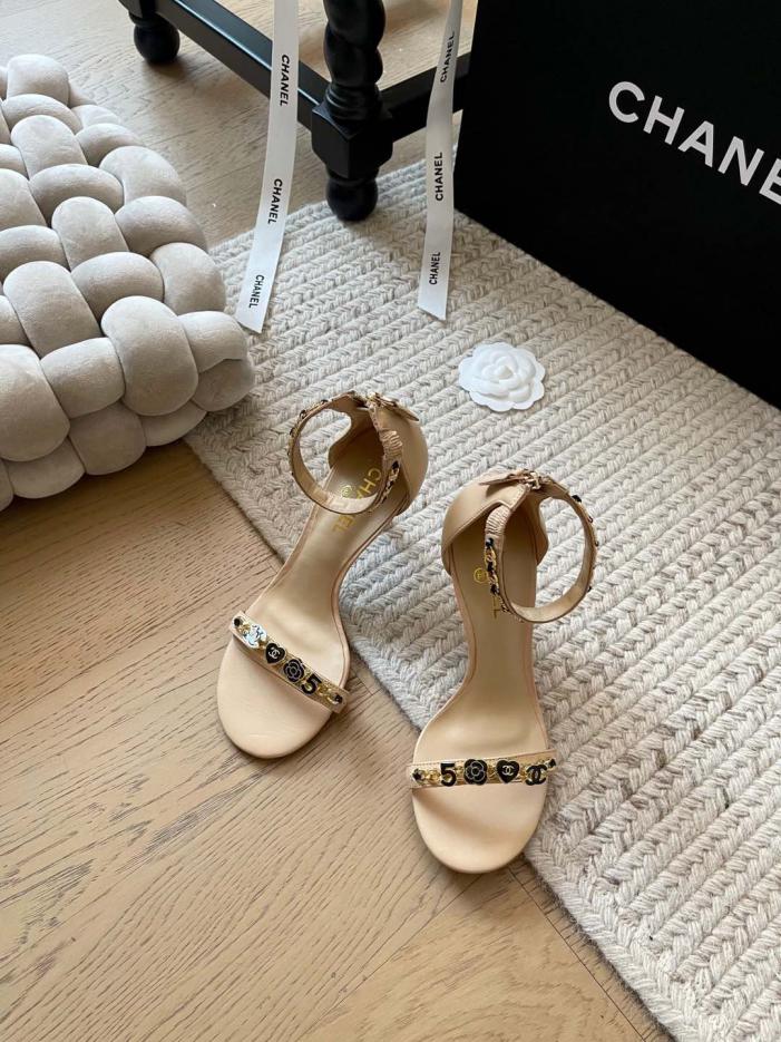 repliche,replica,perfette,siti di,affidabili,migliori siti,dove comprare,1:1,scarpe da ginnastica Sandali con tacco alto e catena Chanel, nuovi per l’inizio della primavera, versione top repliche,replica,perfette,siti di,affidabili,migliori siti,dove comprare,1:1,scarpe da ginnastica Sandali con tacco alto e catena Chanel, nuovi per l’inizio della primavera, versione top