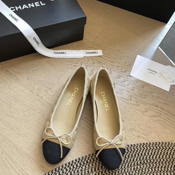repliche,replica,perfette,siti di,affidabili,migliori siti,dove comprare,1:1,scarpe da ginnastica Chanel aggiunge nuovi colori alla sua collezione di ballerine