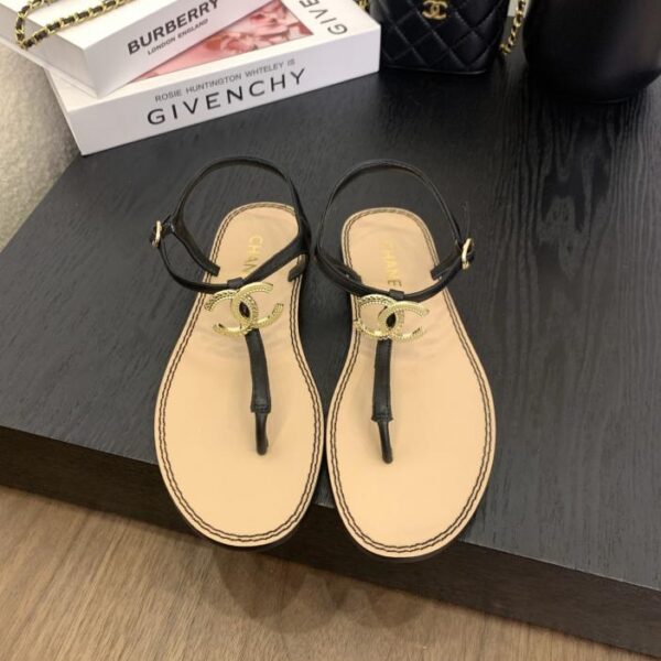 repliche,replica,perfette,siti di,affidabili,migliori siti,dove comprare,1:1,scarpe da ginnastica Sandali Chanel, versione originale