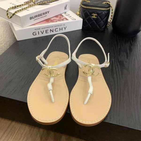 repliche,replica,perfette,siti di,affidabili,migliori siti,dove comprare,1:1,scarpe da ginnastica Sandali Chanel, versione originale