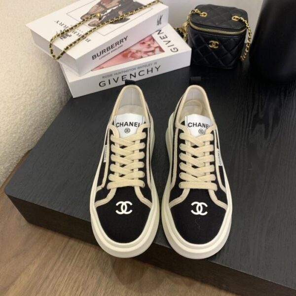 repliche,replica,perfette,siti di,affidabili,migliori siti,dove comprare,1:1,scarpe da ginnastica Sandali Chanel, versione originale