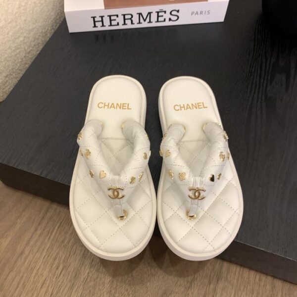 repliche,replica,perfette,siti di,affidabili,migliori siti,dove comprare,1:1,scarpe da ginnastica Sandali Chanel, versione originale