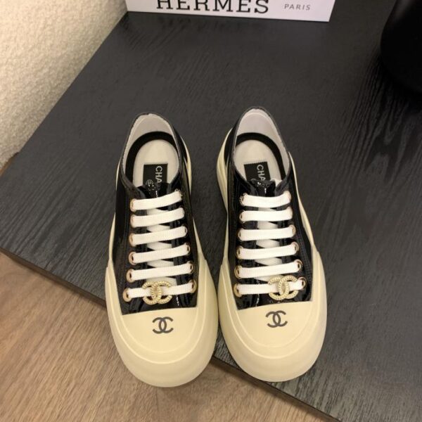 repliche,replica,perfette,siti di,affidabili,migliori siti,dove comprare,1:1,scarpe da ginnastica Sandali Chanel, versione originale