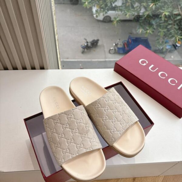 G335 versione top GUCCI pantofole da donna con suola spessa e mules chiuse