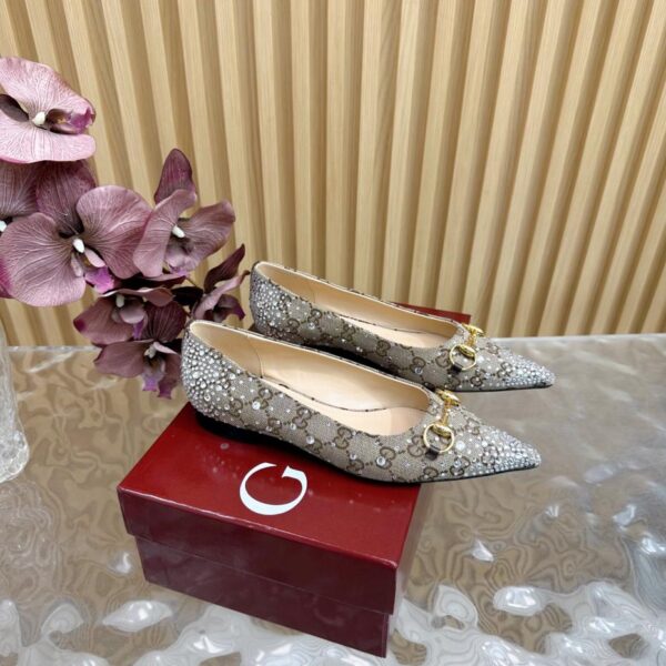 repliche,replica,perfette,siti di,affidabili,migliori siti,dove comprare,1:1,scarpe da ginnastica Sandali con tacco a gattino e morsetto GUCCI, sandali bassi a punta, sandali in rilievo, scarpe singole
