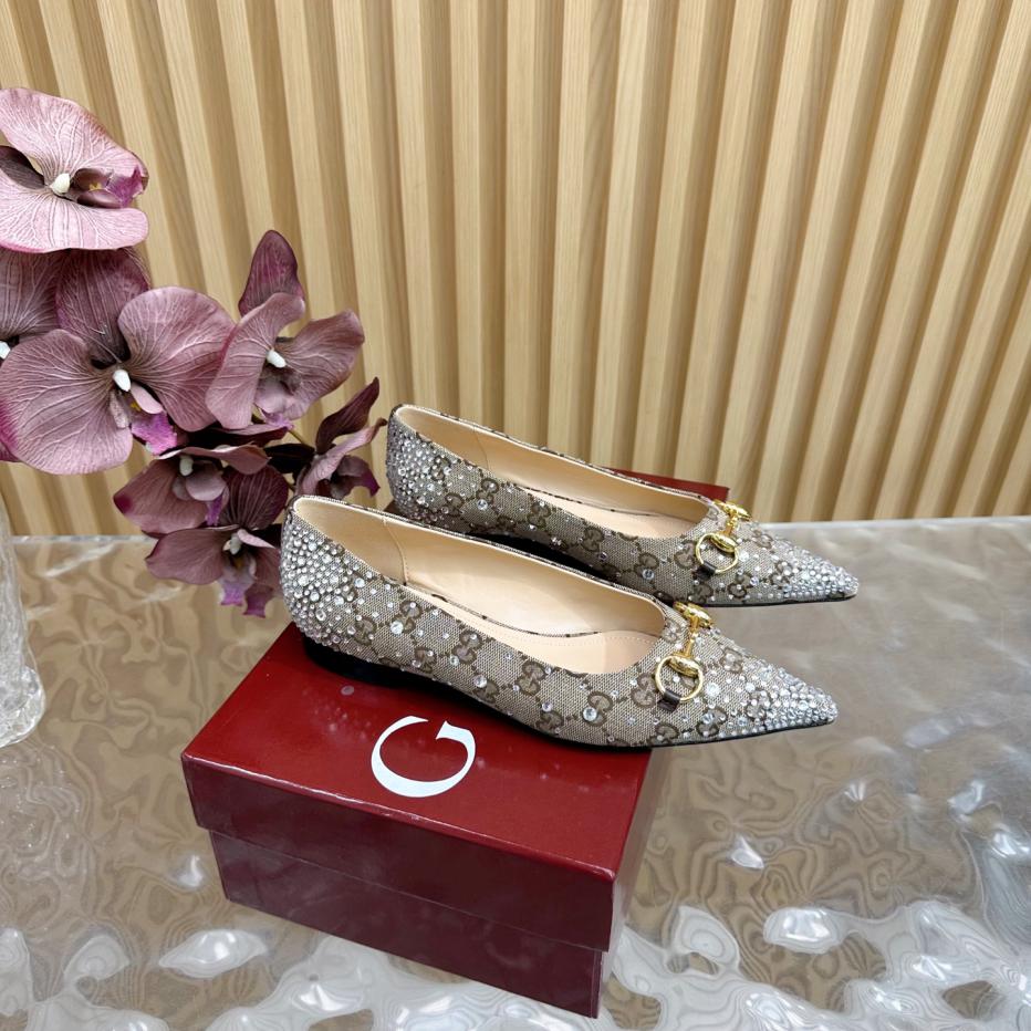repliche,replica,perfette,siti di,affidabili,migliori siti,dove comprare,1:1,scarpe da ginnastica Sandali con tacco a gattino e morsetto GUCCI, sandali bassi a punta, sandali in rilievo, scarpe singole repliche,replica,perfette,siti di,affidabili,migliori siti,dove comprare,1:1,scarpe da ginnastica Sandali con tacco a gattino e morsetto GUCCI, sandali bassi a punta, sandali in rilievo, scarpe singole