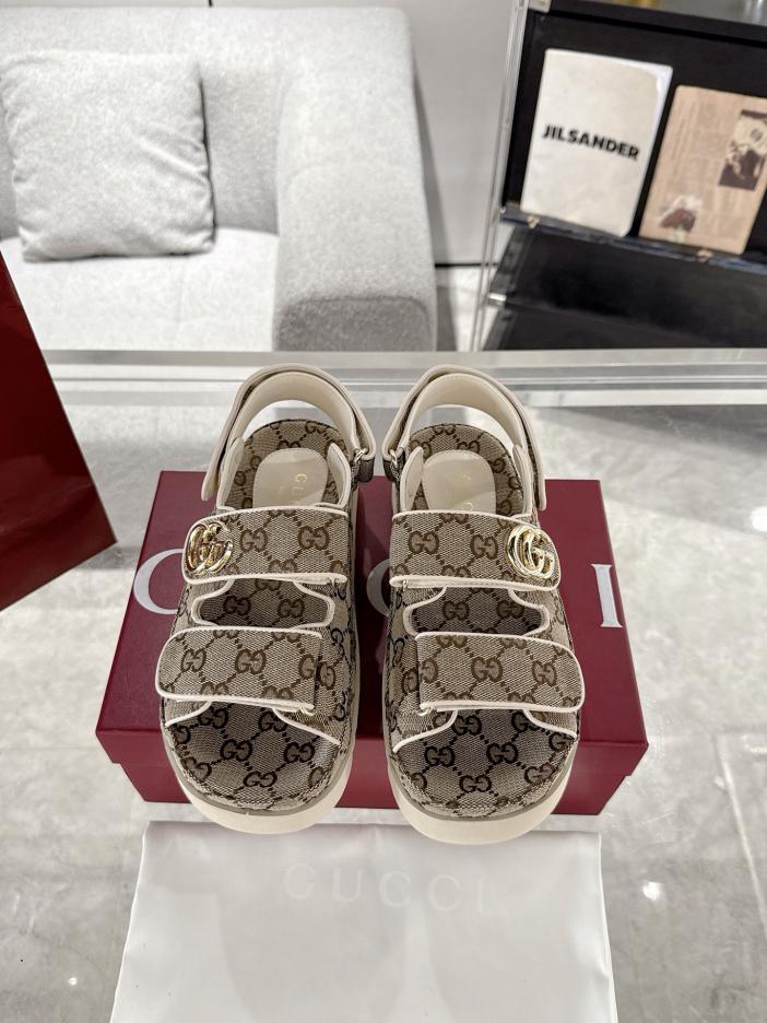 repliche,replica,perfette,siti di,affidabili,migliori siti,dove comprare,1:1,scarpe da ginnastica Sandali con velcro Gucci Double G da donna repliche,replica,perfette,siti di,affidabili,migliori siti,dove comprare,1:1,scarpe da ginnastica Sandali con velcro Gucci Double G da donna
