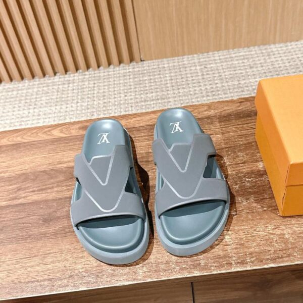 Ciabatte da spiaggia casual estive Louis Vuitton, nuove