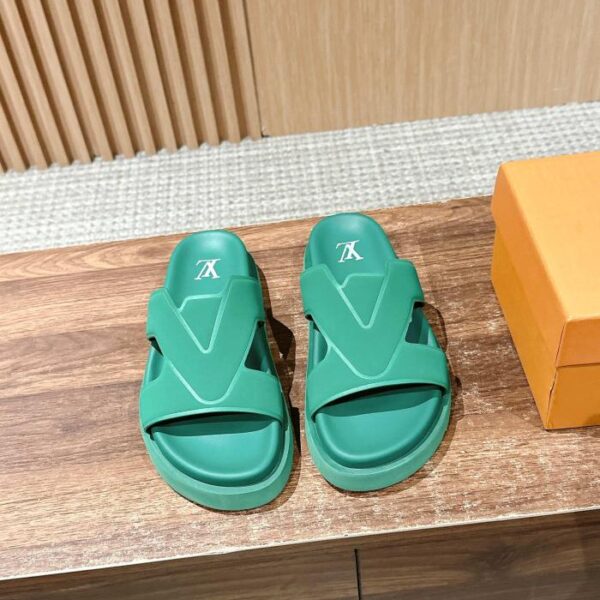 Ciabatte da spiaggia casual estive Louis Vuitton, nuove