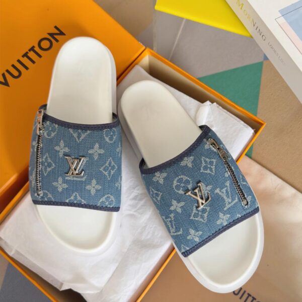 Sandali con plateau e plateau in rilievo Louis Vuitton, versione top