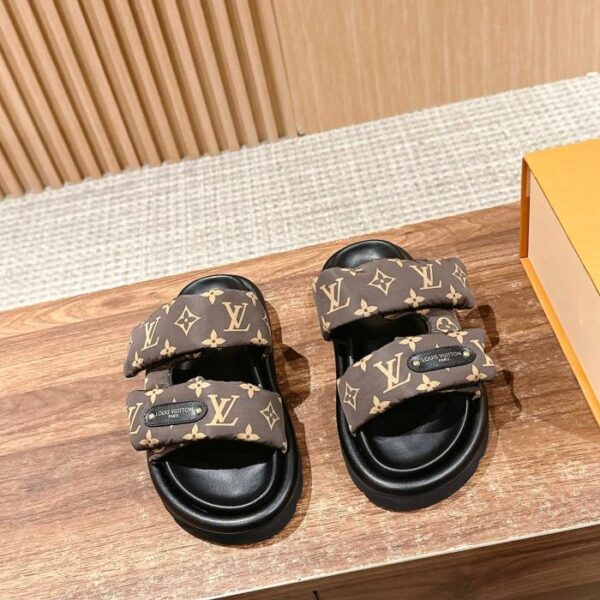 repliche,replica,perfette,siti di,affidabili,migliori siti,dove comprare,1:1,scarpe da ginnastica Nuove pantofole a bolle Louis Vuitton taglia coppia