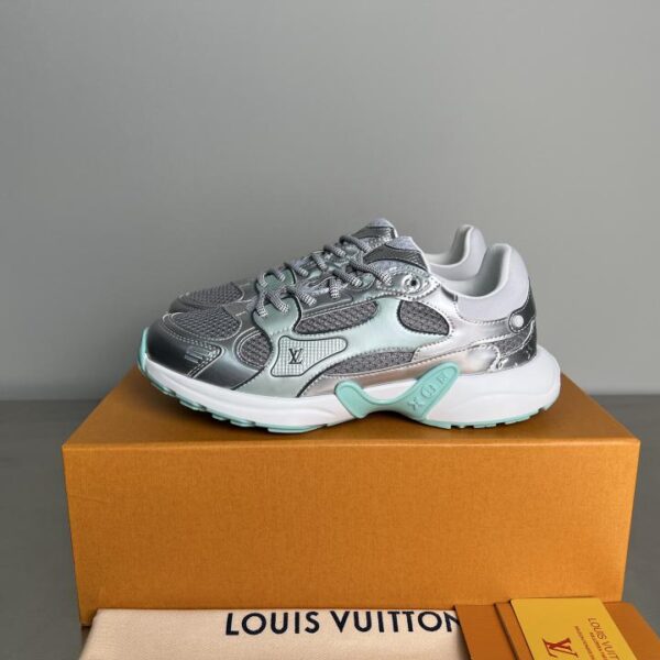 repliche,replica,perfette,siti di,affidabili,migliori siti,dove comprare,1:1,scarpe da ginnastica [Versione superiore] Louis Vuitton Primavera ed Estate Ultimi modelli Olympia Series Coppie Silver Horn King Scarpe sportive casual Scarpe da corsa