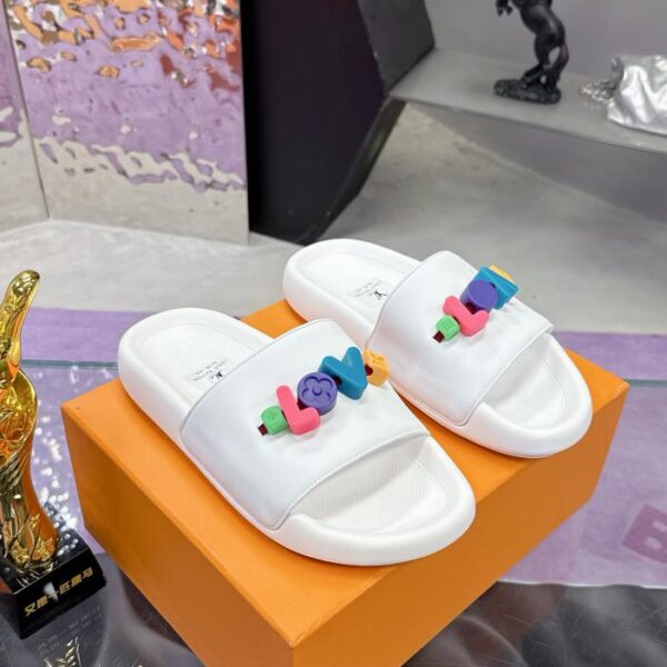 repliche,replica,perfette,siti di,affidabili,migliori siti,dove comprare,1:1,scarpe da ginnastica Versione top delle pantofole Louis Vuitton per coppie