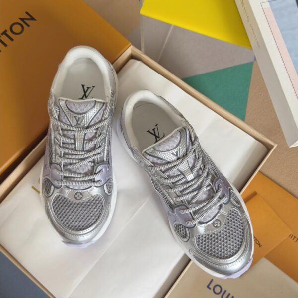 repliche,replica,perfette,siti di,affidabili,migliori siti,dove comprare,1:1,scarpe da ginnastica L’ultima serie Olympia di Louis Vuitton, modello da coppia, Silver Horn King, scarpe sportive casual, scarpe da corsa, versione top