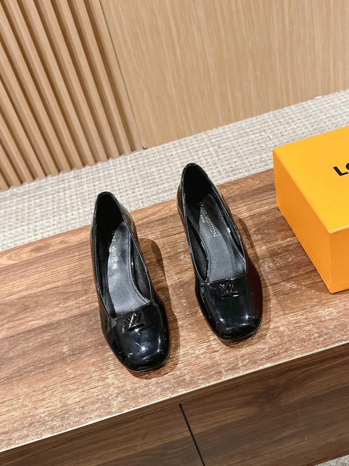 repliche,replica,perfette,siti di,affidabili,migliori siti,dove comprare,1:1,scarpe da ginnastica Sandali Mary Jane Louis Vuitton nuovi con tacco spesso e cava, colore vecchio, scarpe singole repliche,replica,perfette,siti di,affidabili,migliori siti,dove comprare,1:1,scarpe da ginnastica Sandali Mary Jane Louis Vuitton nuovi con tacco spesso e cava, colore vecchio, scarpe singole