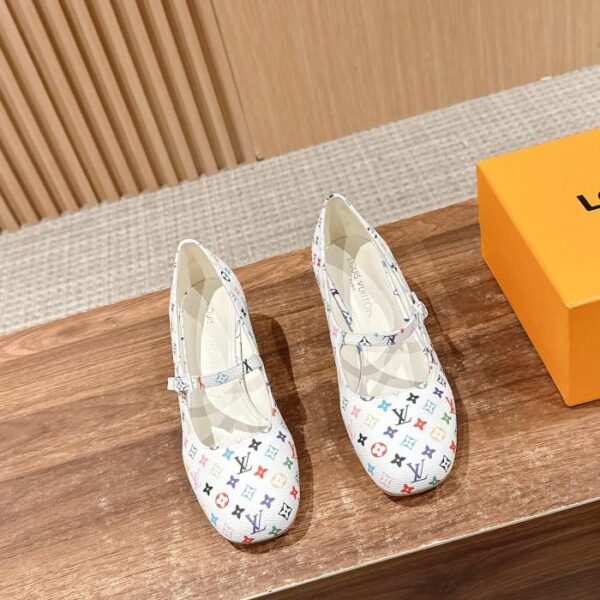 repliche,replica,perfette,siti di,affidabili,migliori siti,dove comprare,1:1,scarpe da ginnastica Sandali Mary Jane Louis Vuitton nuovi con tacco spesso e cava, colore vecchio, scarpe singole