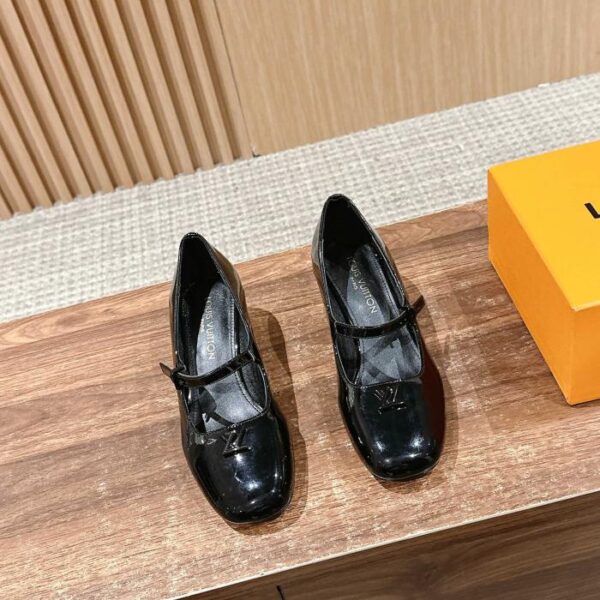 repliche,replica,perfette,siti di,affidabili,migliori siti,dove comprare,1:1,scarpe da ginnastica Sandali Mary Jane Louis Vuitton nuovi con tacco spesso e cava, colore vecchio, scarpe singole