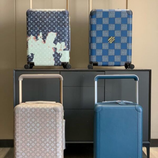 repliche,replica,perfette,siti di,affidabili,migliori siti,dove comprare,1:1,scarpe da ginnastica Trolley da cabina/da viaggio HORIZON a quattro ruote, rivestito in pelle, versione Premium da 55 cm, con lucchetto, 20 pollici (BESM6)