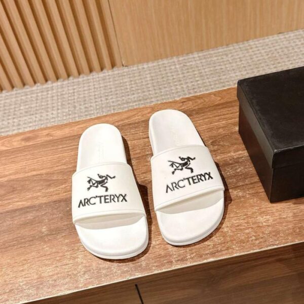 repliche,replica,perfette,siti di,affidabili,migliori siti,dove comprare,1:1,scarpe da ginnastica Ciabatte da spiaggia Arcteryx Always Bird da uomo, nuove in primavera e in estate (4PSY2)