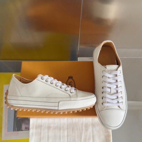 repliche,replica,perfette,siti di,affidabili,migliori siti,dove comprare,1:1,scarpe da ginnastica Versione top da donna TOD’S, le ultime sneakers casual mocassini bianche (5VLFS)