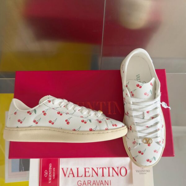 repliche,replica,perfette,siti di,affidabili,migliori siti,dove comprare,1:1,scarpe da ginnastica Scarpe sportive casual Valentino Royco serie Cherry Cat bianche, modello top, stile coppia (05BQW)