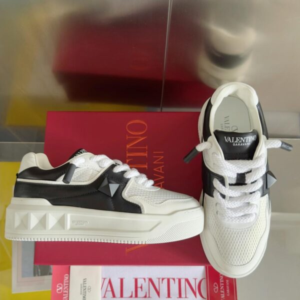 repliche,replica,perfette,siti di,affidabili,migliori siti,dove comprare,1:1,scarpe da ginnastica VALENTINO PinkPp Scarpe con lacci spessi in edizione limitata, scarpe sportive casual con suola spessa, versione top, edizione per coppie (5HPHA)