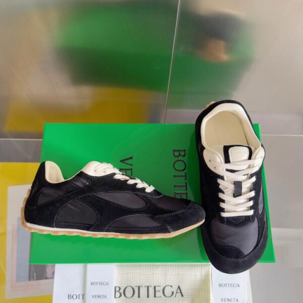 repliche,replica,perfette,siti di,affidabili,migliori siti,dove comprare,1:1,scarpe da ginnastica Le ultime scarpe sportive casual da corsa Forrest Gump della serie Orbit Flash di Bottega Veneta, da coppia, in stile retr貌, sono le scarpe da corsa Forrest Gump (1C42G).