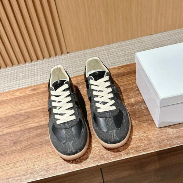 repliche,replica,perfette,siti di,affidabili,migliori siti,dove comprare,1:1,scarpe da ginnastica Maison Margiela MM6 Retro Sneakers (2D8M9)