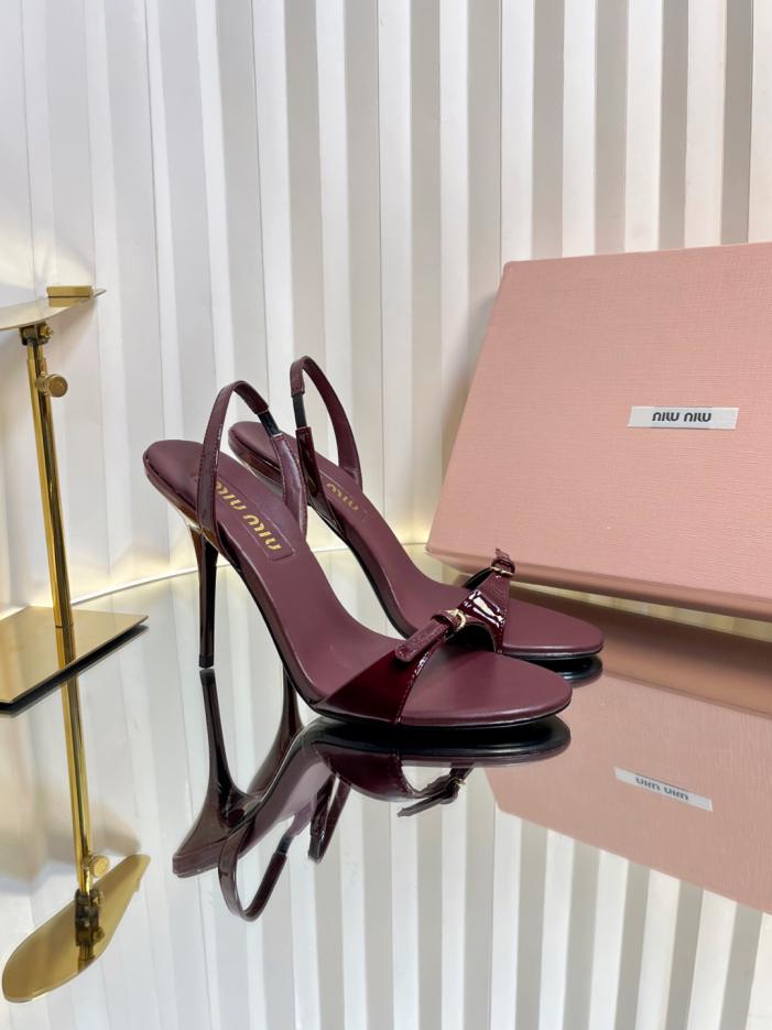 repliche,replica,perfette,siti di,affidabili,migliori siti,dove comprare,1:1,scarpe da ginnastica Sandali con cinturino e tacco alto in stile passerella Miu Miu per la primavera e l’estate (FQXD6) repliche,replica,perfette,siti di,affidabili,migliori siti,dove comprare,1:1,scarpe da ginnastica Sandali con cinturino e tacco alto in stile passerella Miu Miu per la primavera e l’estate (FQXD6)