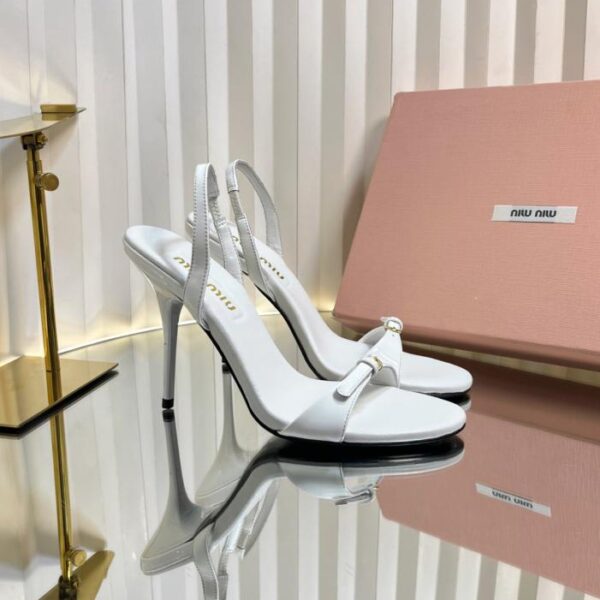 Sandali con cinturino e tacco alto in stile passerella Miu Miu per la primavera e l'estate (R1)