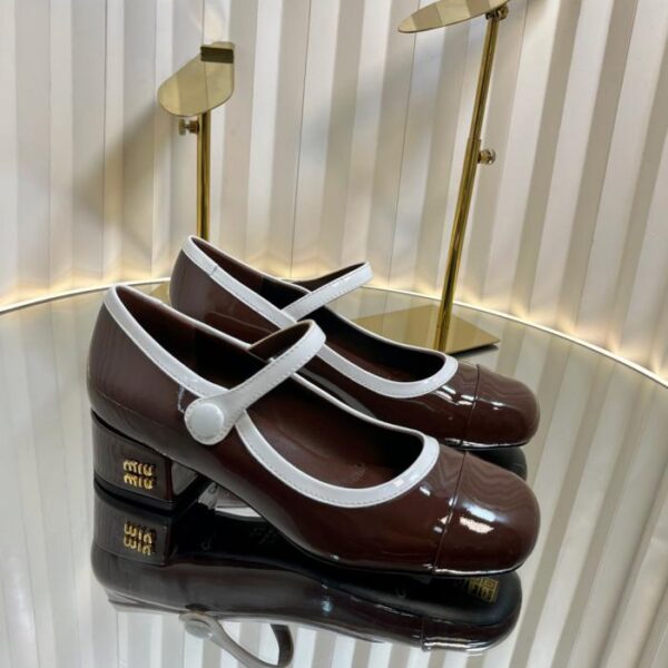 repliche,replica,perfette,siti di,affidabili,migliori siti,dove comprare,1:1,scarpe da ginnastica Miu Miu Primavera/Estate Mary Jane chunky Nuovi arrivi in 鈥嬧€媝elle verniciata lucida (22PCA)