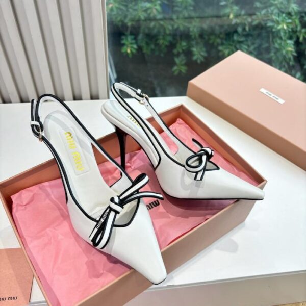 repliche,replica,perfette,siti di,affidabili,migliori siti,dove comprare,1:1,scarpe da ginnastica Miu Miu Mary Jane, ballerine con tacco grosso e intreccio cavo, versione singola (TT3N5)